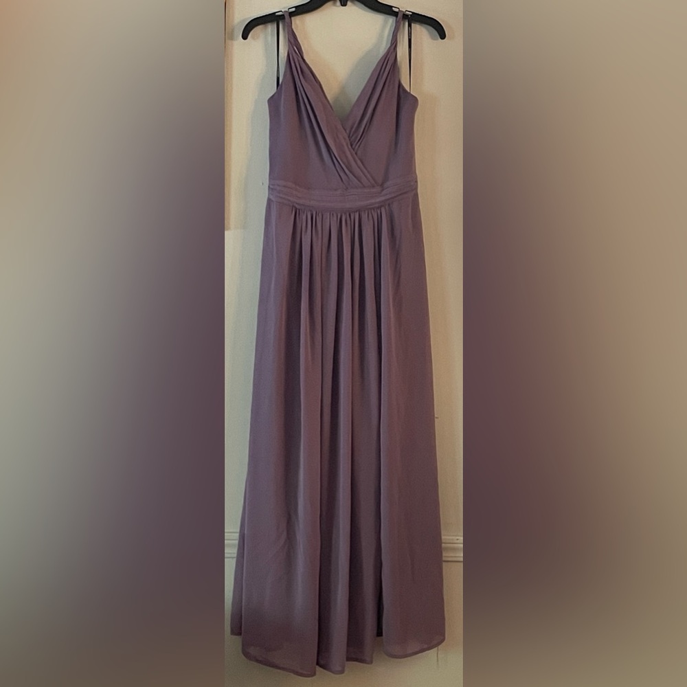 Sleeveless V-Neck Chiffon Bridesmaids Dress in Dusty Lavender